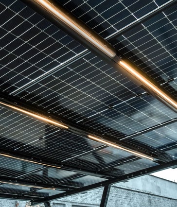 Beleuchtung und Dachkonstruktion des STALEX Carports