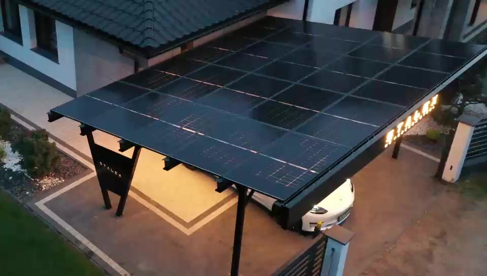 STALEX Carport aus erhöhter Perspektive
